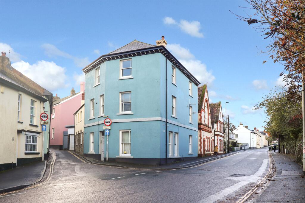 2 bed Apartment for rent in Northam. From Webbers Property Services - Bideford