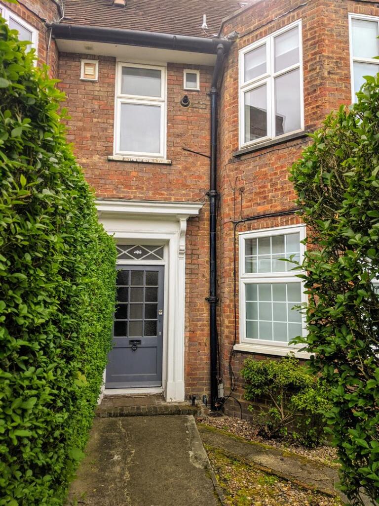 2 bed 1st Floor Flat for rent in London. From Alexanders Property Consultants - West Hampstead