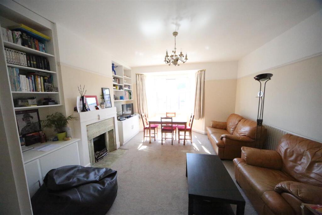 3 bed 1st Floor Flat for rent in London. From Alexanders Property Consultants - West Hampstead