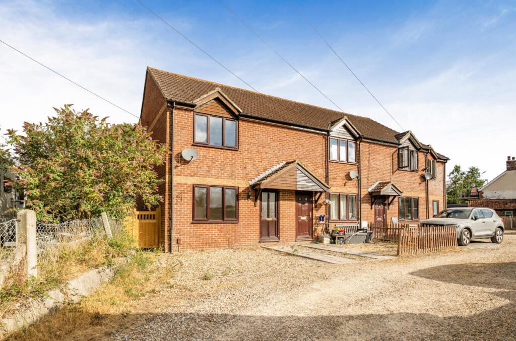 3 bed End of Terrace for rent in North Bradley. From Paxtons Estate Agents - Trowbridge