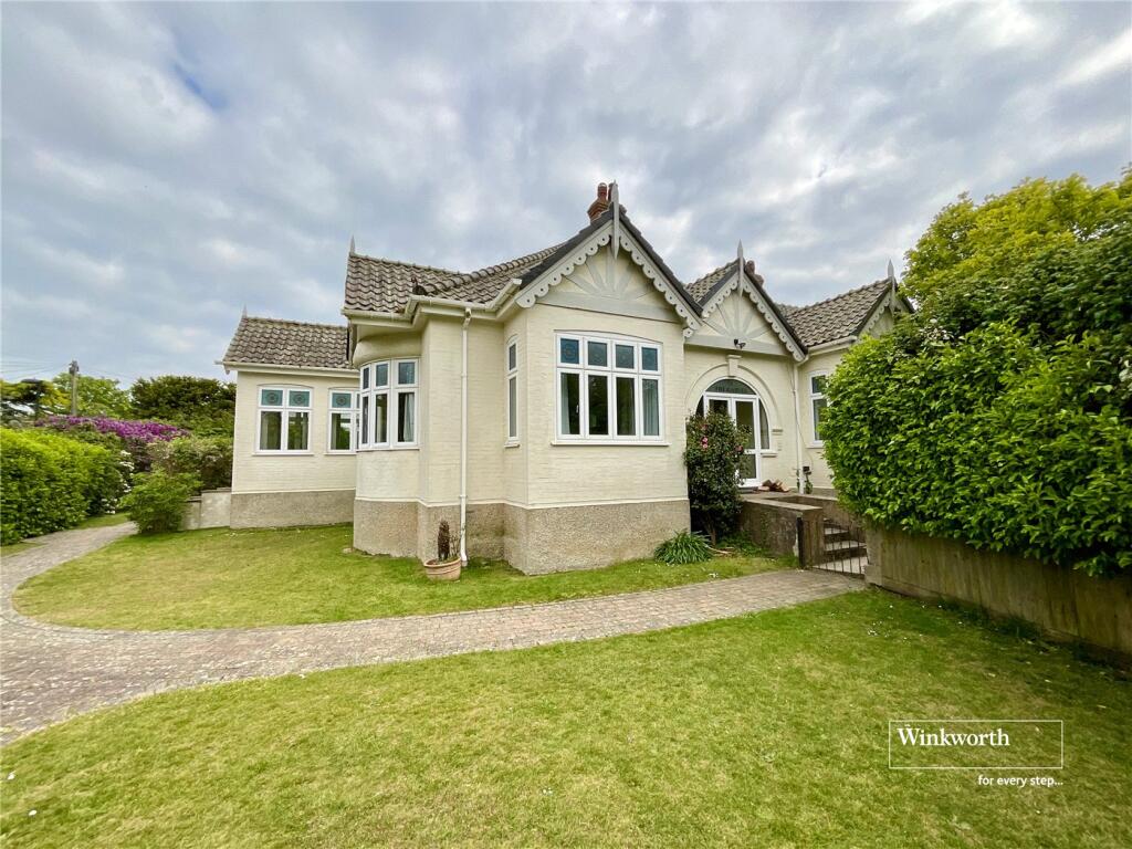 3 bed Bungalow for rent in Hinton. From Winkworth - Mudeford