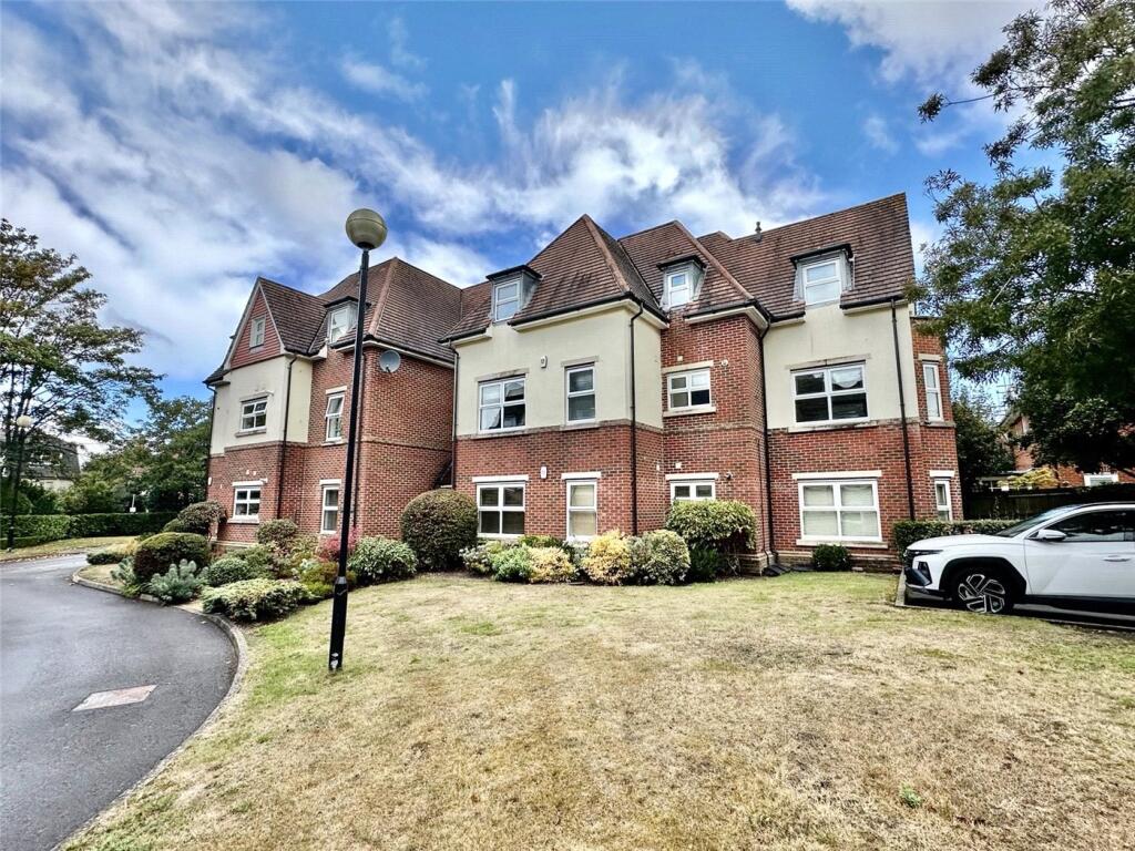3 bed Apartment for rent in Bournemouth. From Winkworth - Westbourne