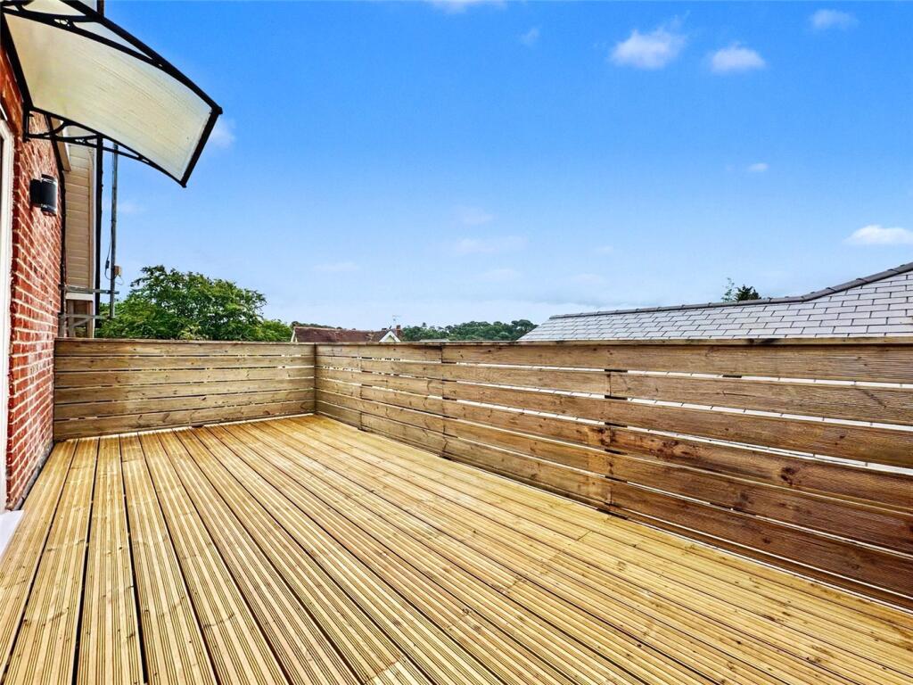 2 bed Apartment for rent in Poole. From Winkworth - Westbourne