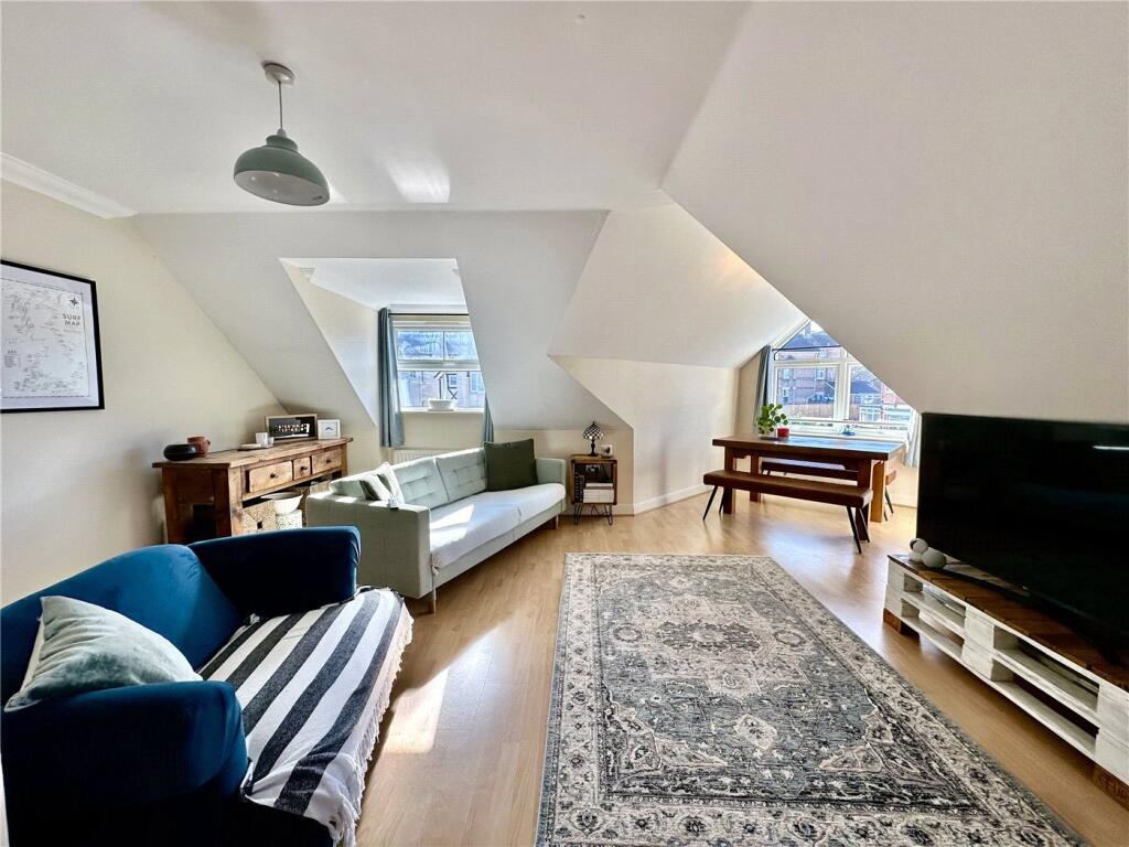 3 bed Penthouse for rent in Bournemouth. From Winkworth - Westbourne 3 bed Penthouse for rent in Bournemouth. From Winkworth - Westbourne