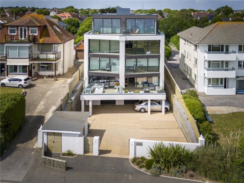 2 bed Apartment for rent in Bournemouth. From Winkworth - Westbourne