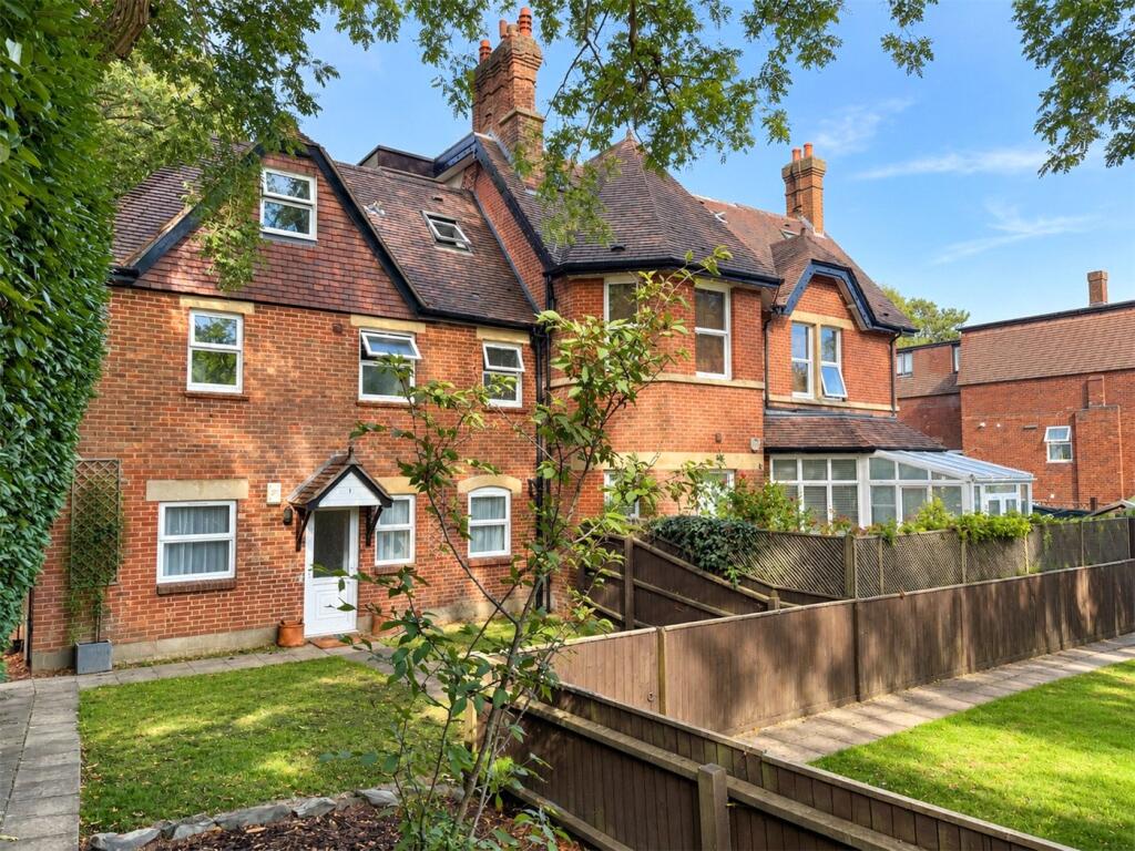 2 bed Apartment for rent in Bournemouth. From Winkworth - Westbourne