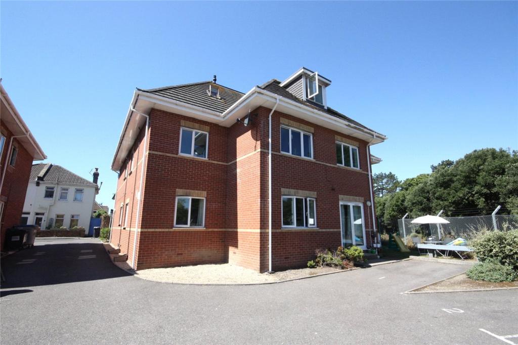 2 bed Apartment for rent in Bournemouth. From Winkworth - Westbourne