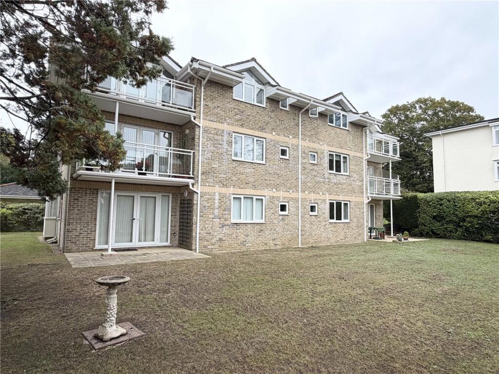2 bed Apartment for rent in Bournemouth. From Winkworth - Westbourne