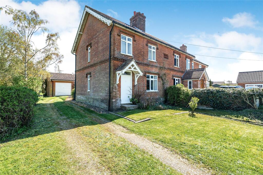 3 bed Semi Detached for rent in Wramplingham. From Leaders Lettings - Norwich