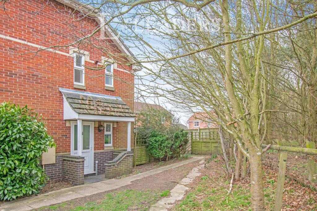 1 bed Mid Terraced House for rent in Norwich. From Leaders Lettings - Norwich