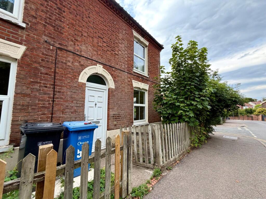 2 bed 1st Floor Flat for rent in Trowse Newton. From Leaders Lettings - Norwich 2 bed 1st Floor Flat for rent in Trowse Newton. From Leaders Lettings - Norwich