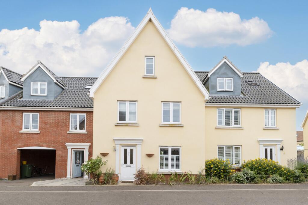 4 bed Detached for rent in Kenninghall. From Leaders Lettings - Norwich