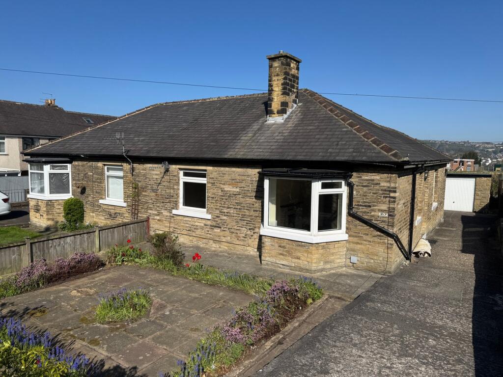 2 bed Bungalow for rent in Shipley. From Cotson Reddish & Partner - SHIPLEY