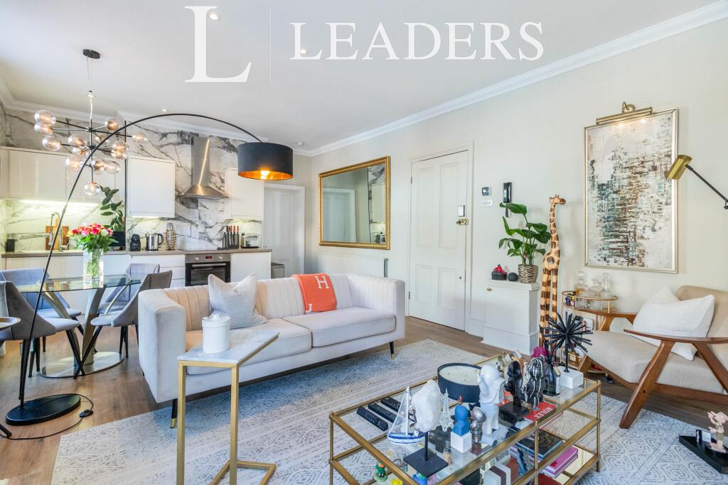 1 bed 1st Floor Flat for rent in Leatherhead. From Leaders Lettings - Leatherhead