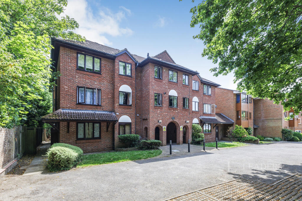 1 bed 1st Floor Flat for rent in Leatherhead. From Leaders Lettings - Leatherhead 1 bed 1st Floor Flat for rent in Leatherhead. From Leaders Lettings - Leatherhead