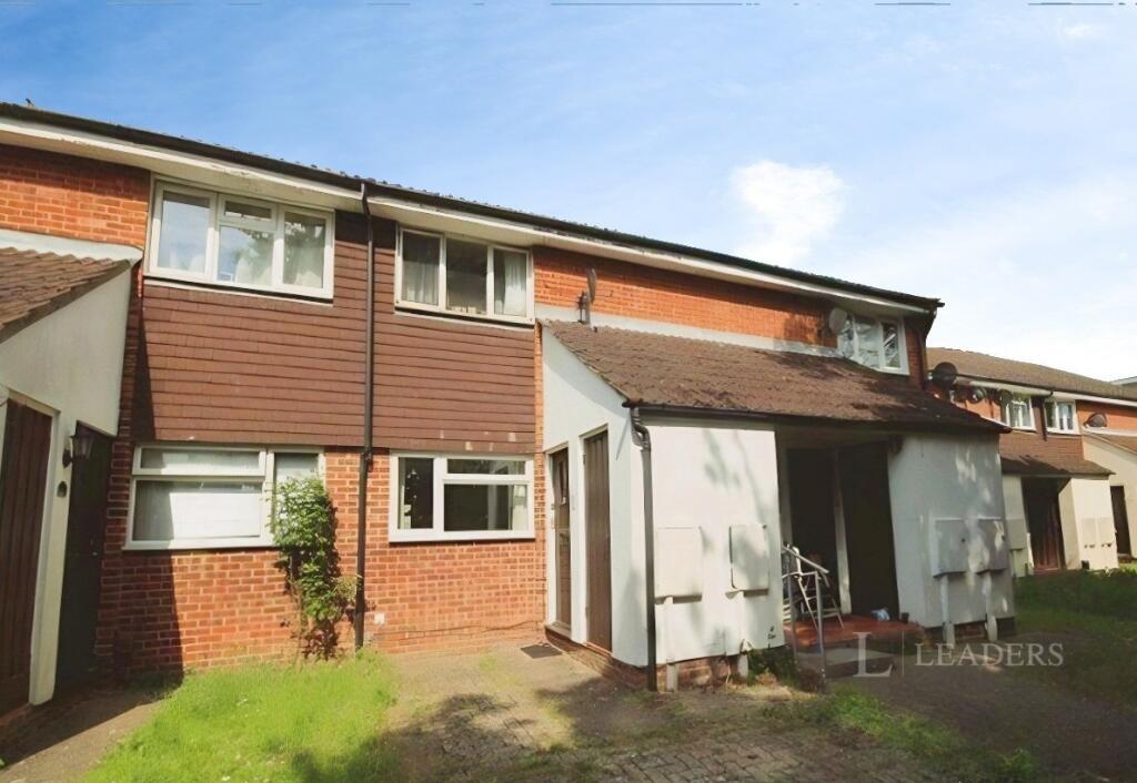 1 bed 1st Floor Flat for rent in Leatherhead. From Leaders Lettings - Leatherhead