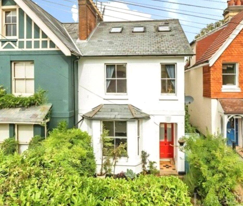 4 bed Detached for rent in Dorking. From Leaders Lettings - Leatherhead