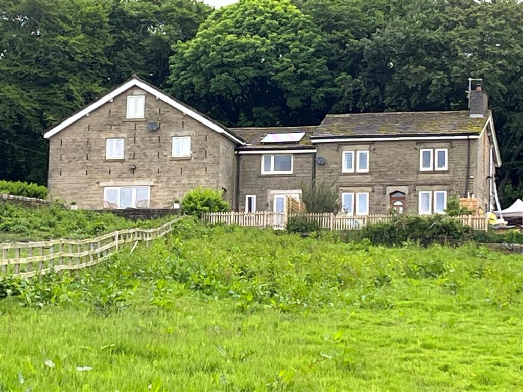 2 bed Barn Conversion for rent in Mottram in Longdendale. From W C Dawson & Son Ltd - Stalybridge