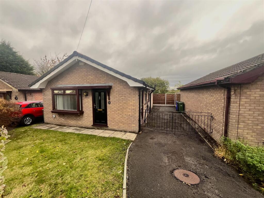 2 bed Detached bungalow for rent in Hyde. From W C Dawson & Son Ltd - Stalybridge