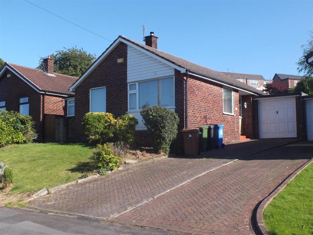 3 bed Detached bungalow for rent in Stalybridge. From W C Dawson & Son Ltd - Stalybridge 3 bed Detached bungalow for rent in Stalybridge. From W C Dawson & Son Ltd - Stalybridge