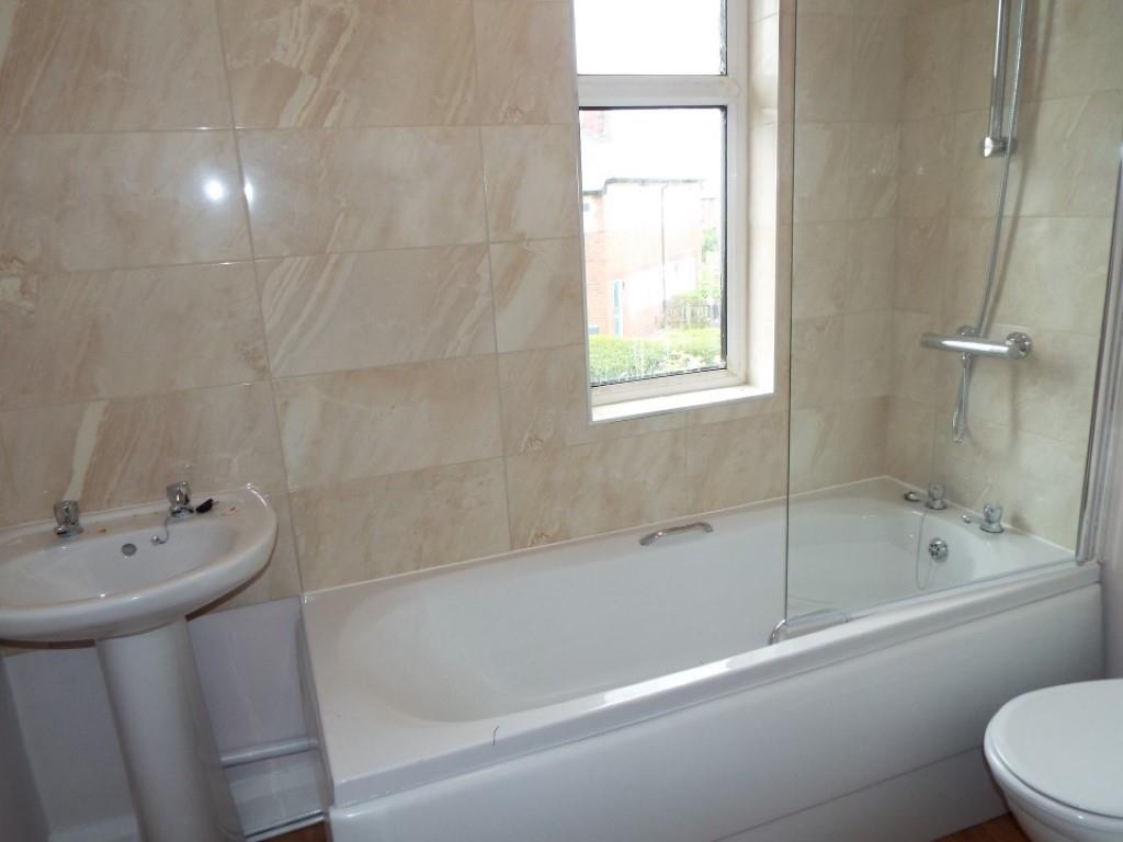 3 bed Semi Detached for rent in Dukinfield. From W C Dawson & Son Ltd - Stalybridge