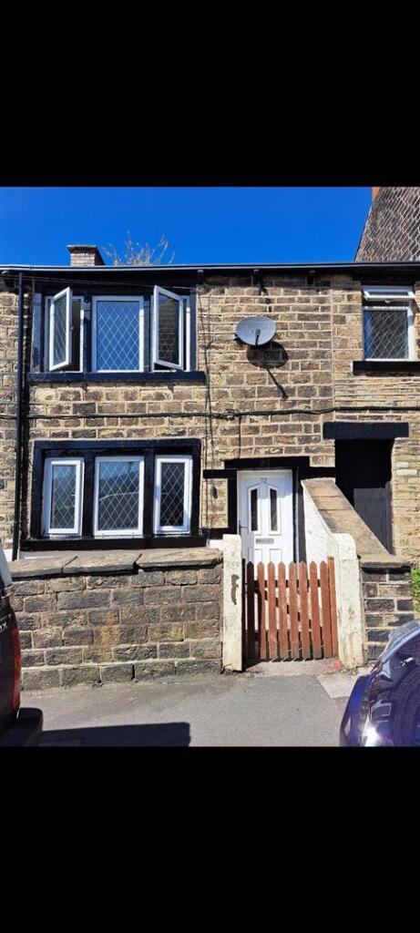 3 bed Mid Terraced House for rent in Mossley. From W C Dawson & Son Ltd - Stalybridge 3 bed Mid Terraced House for rent in Mossley. From W C Dawson & Son Ltd - Stalybridge