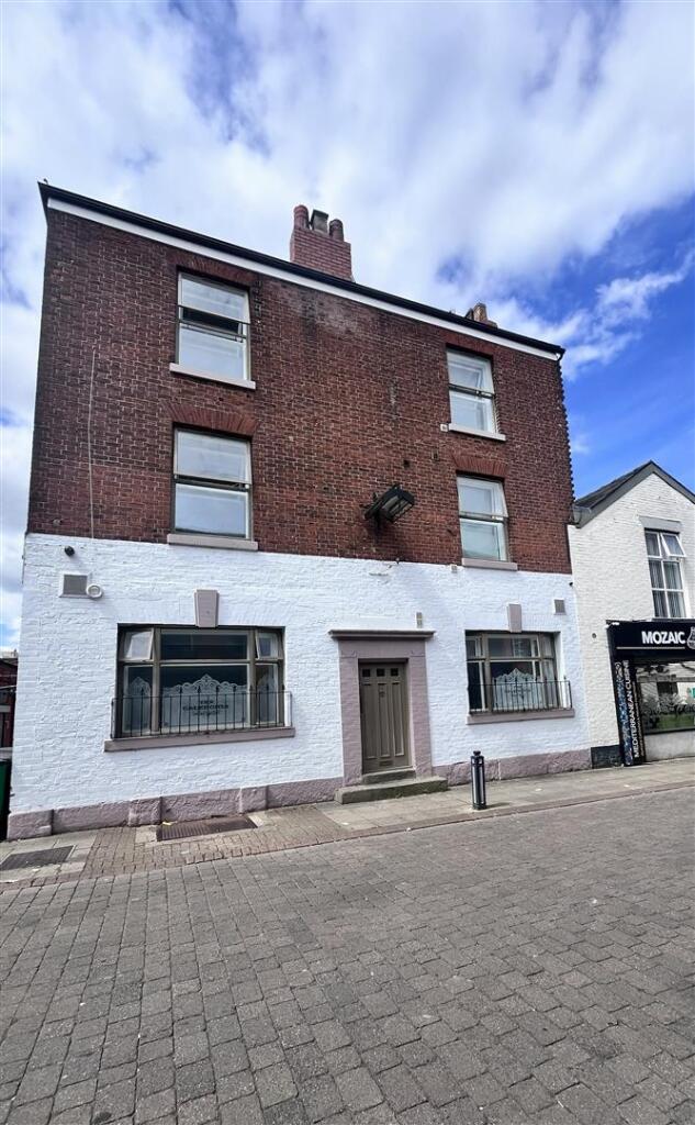 1 bed Apartment for rent in Ashton-under-Lyne. From W C Dawson & Son Ltd - Stalybridge