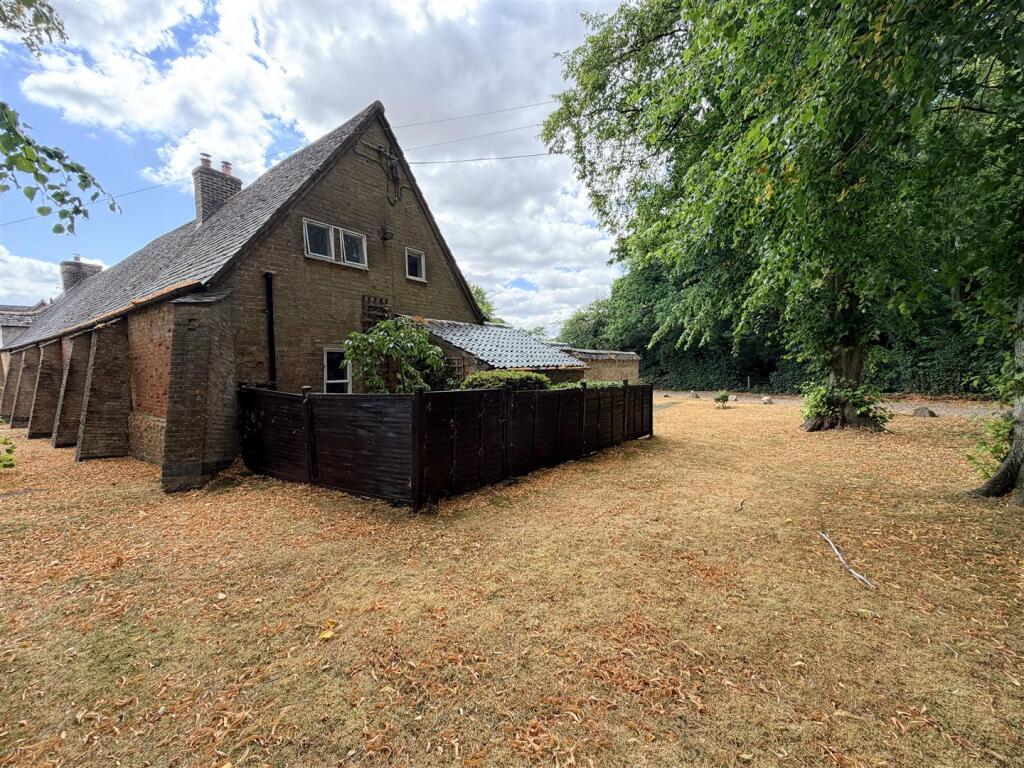 1 bed Detached for rent in Leicester. From Nest Estate Agents - Blaby & Narborough 1 bed Detached for rent in Leicester. From Nest Estate Agents - Blaby & Narborough