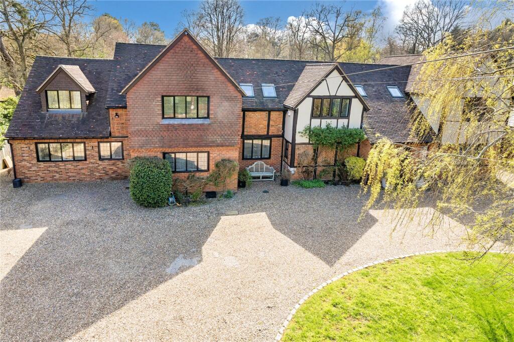 6 bed Detached for rent in Sunninghill. From Breckenridge Lettings Ltd - Sunningdale 6 bed Detached for rent in Sunninghill. From Breckenridge Lettings Ltd - Sunningdale