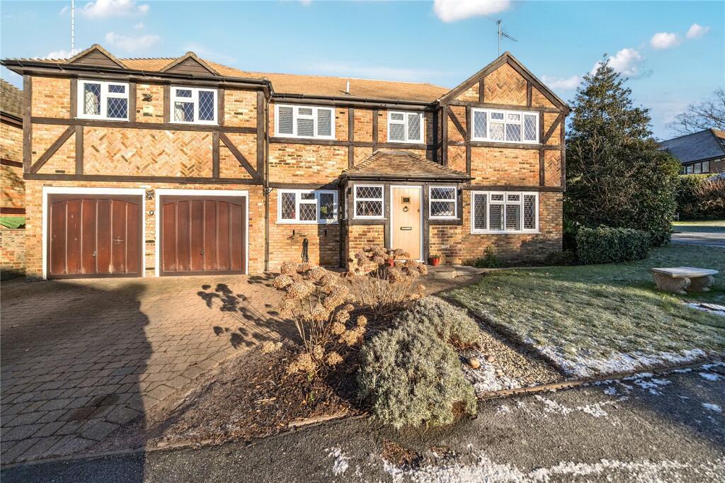 5 bed Detached for rent in Bagshot. From Breckenridge Lettings Ltd - Sunningdale