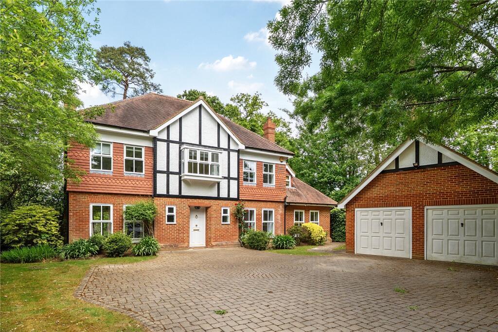 3 bed Detached for rent in Ascot. From Breckenridge Lettings Ltd - Sunningdale 3 bed Detached for rent in Ascot. From Breckenridge Lettings Ltd - Sunningdale