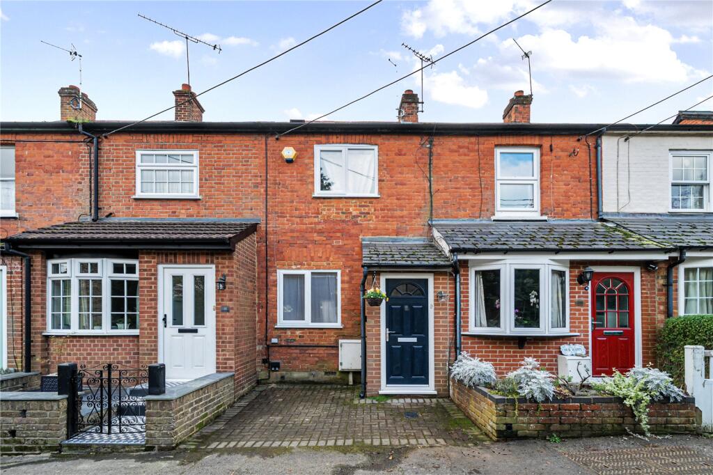 2 bed Mid Terraced House for rent in Sunningdale. From Breckenridge Lettings Ltd - Sunningdale