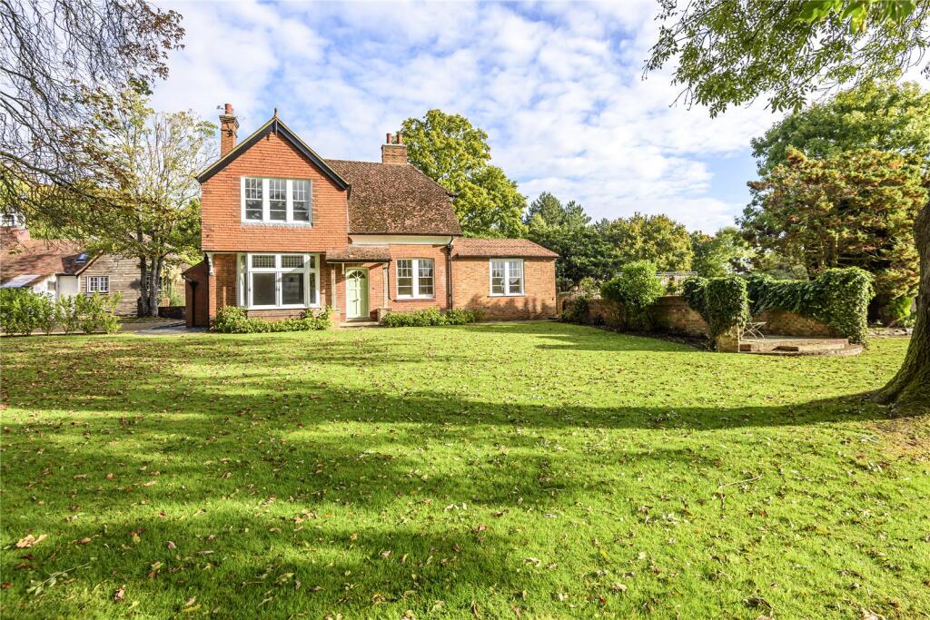3 bed Detached for rent in Mimbridge. From Breckenridge Lettings Ltd - Sunningdale