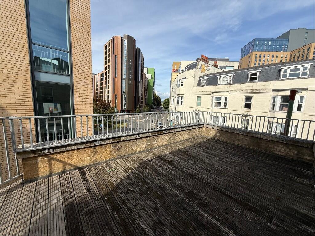 2 bed 1st Floor Flat for rent in Bournemouth. From Avenue Estates - Bournemouth 2 bed 1st Floor Flat for rent in Bournemouth. From Avenue Estates - Bournemouth