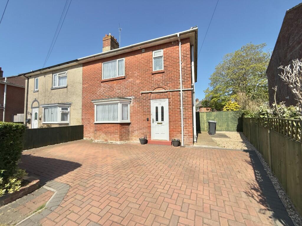 3 bed Semi Detached for rent in Bournemouth. From Avenue Estates - Bournemouth