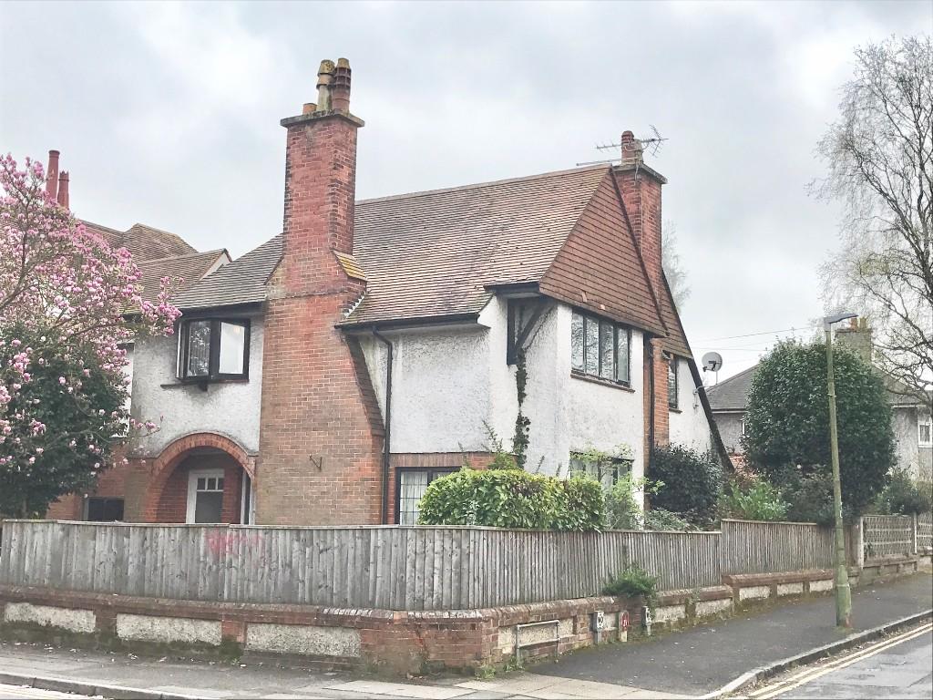 3 bed Apartment for rent in Bournemouth. From Avenue Estates - Bournemouth