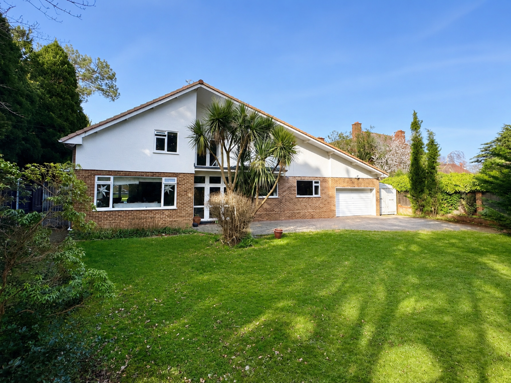 5 bed Detached for rent in Bournemouth. From Avenue Estates - Bournemouth 5 bed Detached for rent in Bournemouth. From Avenue Estates - Bournemouth