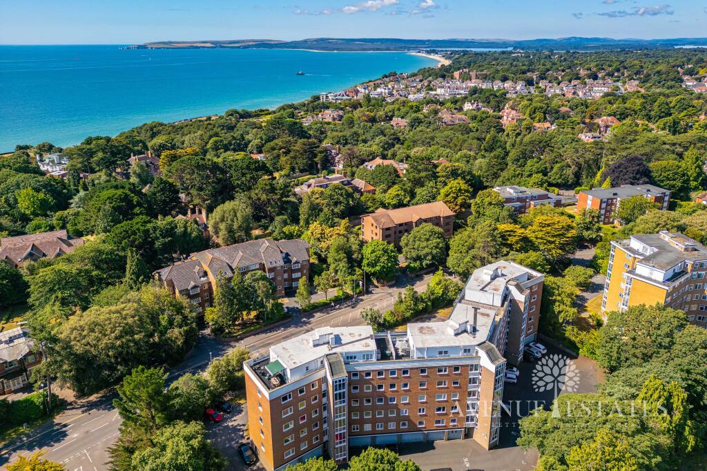 3 bed Penthouse for rent in Bournemouth. From Avenue Estates - Bournemouth
