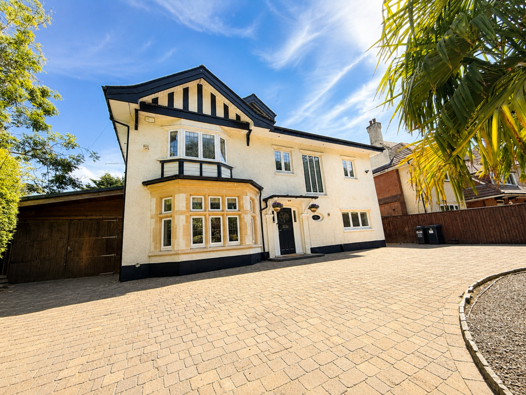 5 bed Detached for rent in Bournemouth. From Avenue Estates - Bournemouth