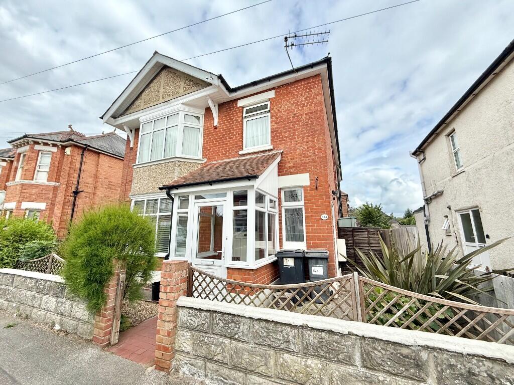 2 bed House (unspecified) for rent in Bournemouth. From Avenue Estates - Bournemouth