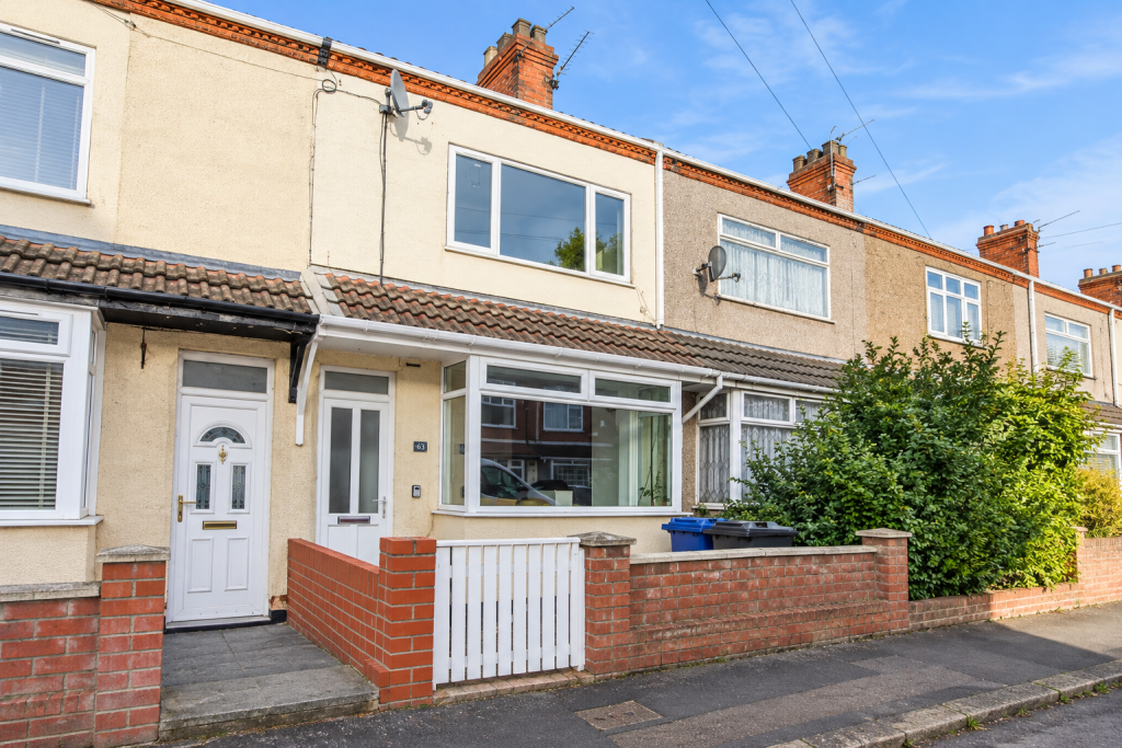 1 bed Mid Terraced House for rent in Cleethorpes. From Avenue Estates - Bournemouth 1 bed Mid Terraced House for rent in Cleethorpes. From Avenue Estates - Bournemouth
