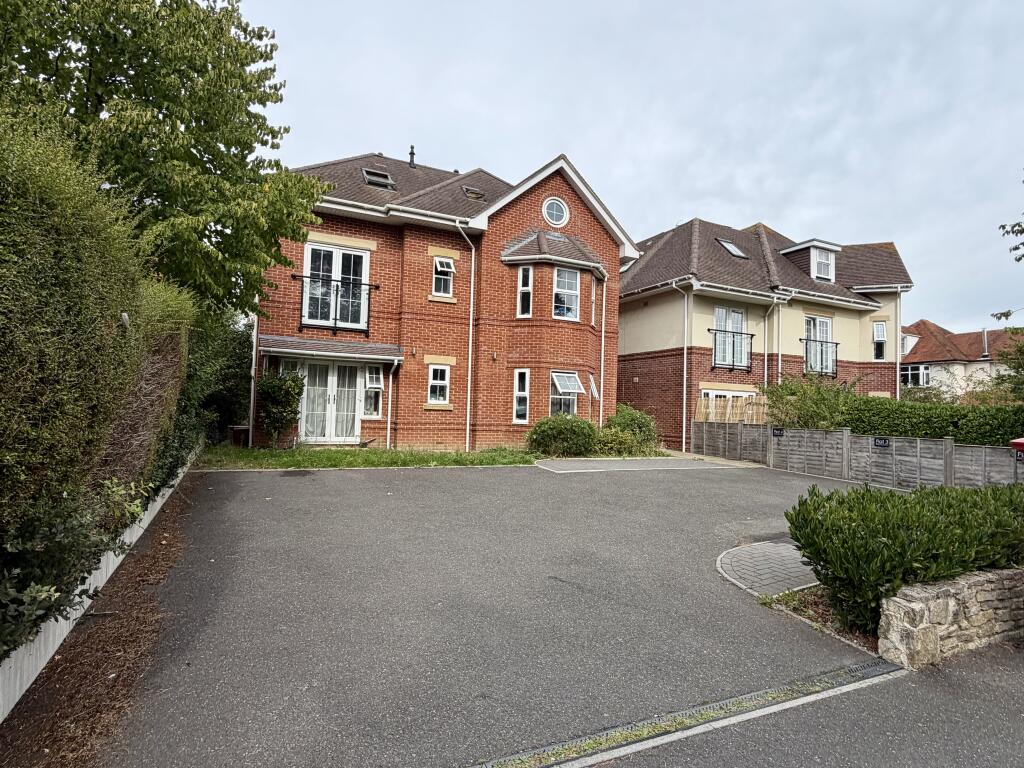 2 bed 1st Floor Flat for rent in Bournemouth. From Avenue Estates - Bournemouth 2 bed 1st Floor Flat for rent in Bournemouth. From Avenue Estates - Bournemouth
