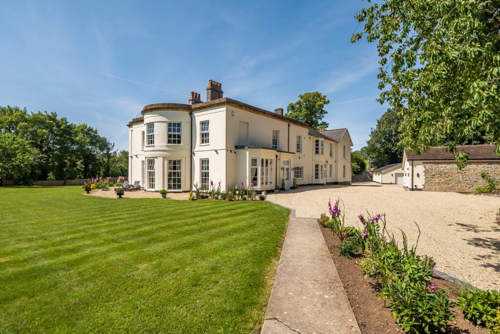 8 bed Detached for rent in Bawdrip. From Roderick Thomas - Wells 8 bed Detached for rent in Bawdrip. From Roderick Thomas - Wells