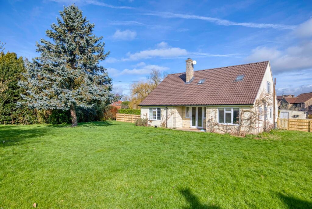 4 bed Chalet for rent in Galhampton. From Roderick Thomas - Wells