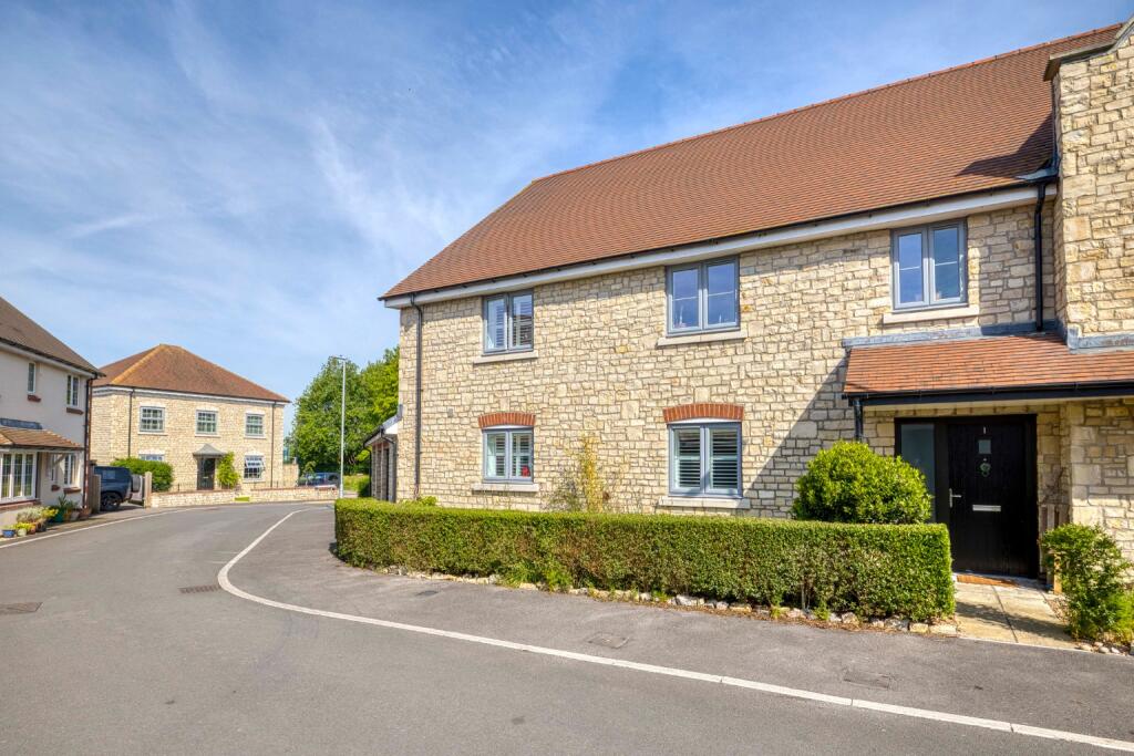 3 bed Semi Detached for rent in . From Roderick Thomas - Wells 3 bed Semi Detached for rent in . From Roderick Thomas - Wells