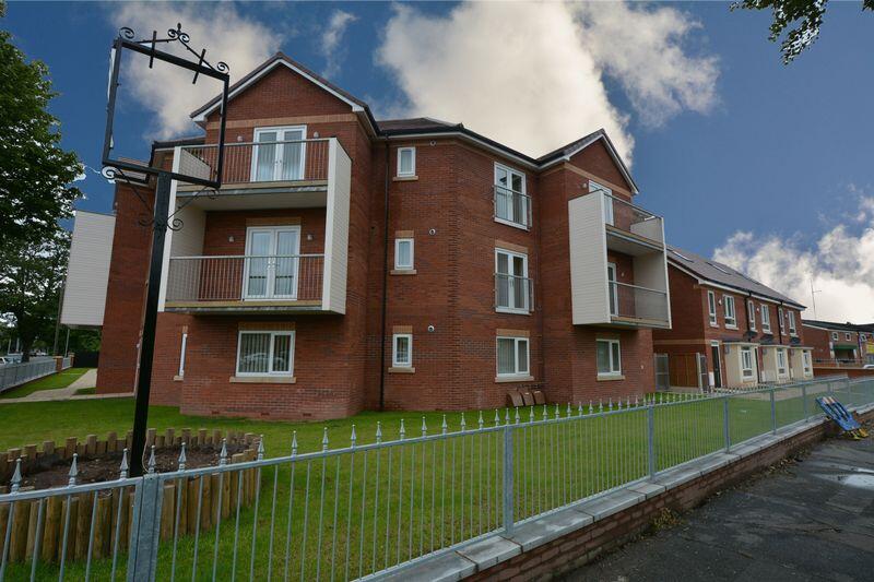 2 bed 1st Floor Flat for rent in Styal. From Hampshires Sales & Lettings Ltd - Heald Green