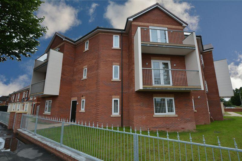 2 bed 1st Floor Flat for rent in Styal. From Hampshires Sales & Lettings Ltd - Heald Green