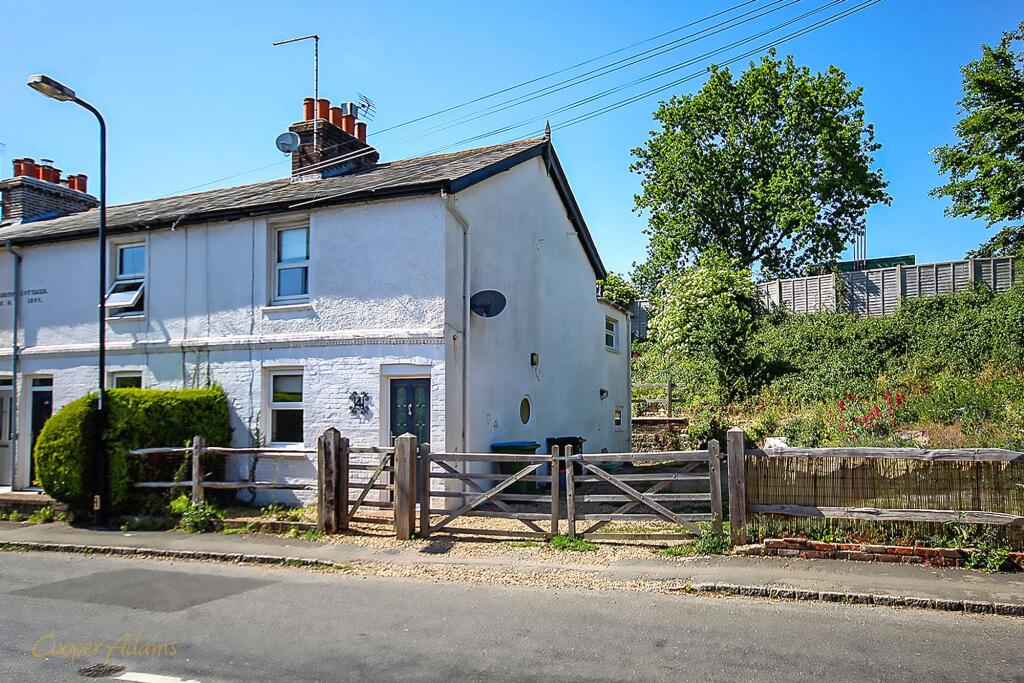 2 bed End of Terrace for rent in West Kingston. From Cooper Adams Estate Agents - East Preston