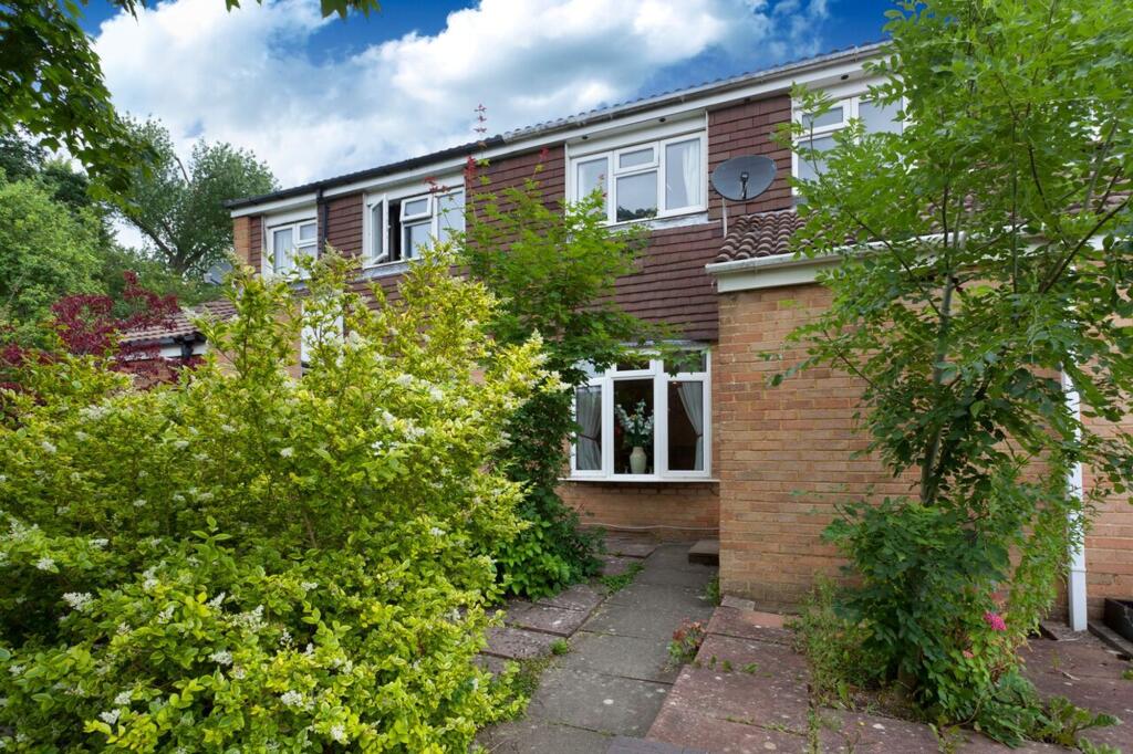 3 bed Mid Terraced House for rent in Ifieldwood. From Inspire Estates