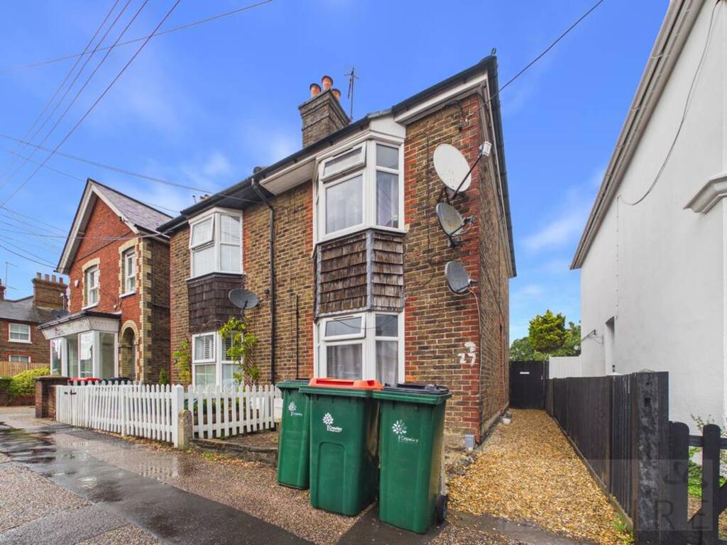 1 bed 1st Floor Flat for rent in Crawley. From Inspire Estates